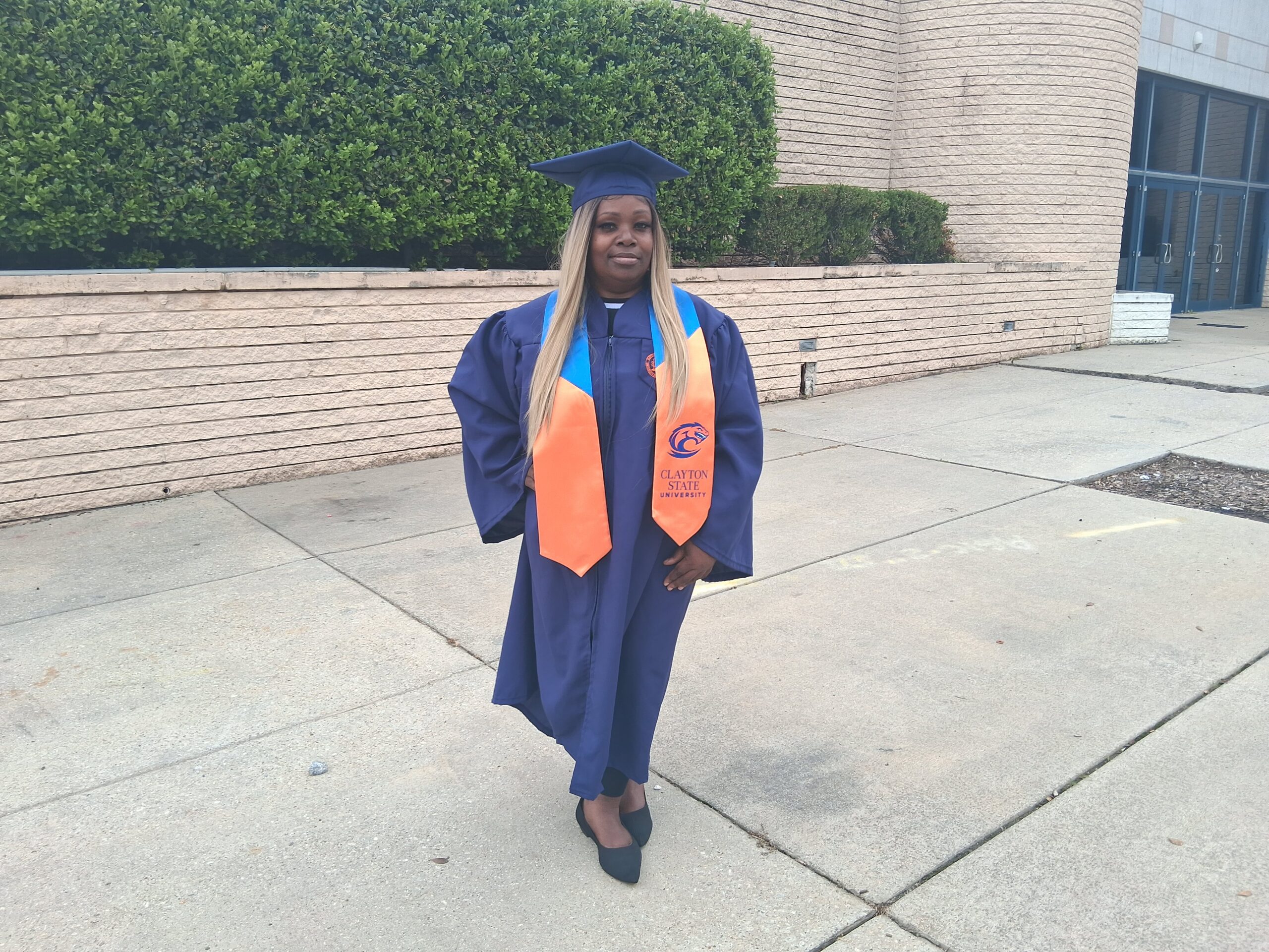 From Homelessness to Honors: Rhonda Kay Sims-Thomas Graduates with a 4.0 GPA and Sets Her Sights on Law School